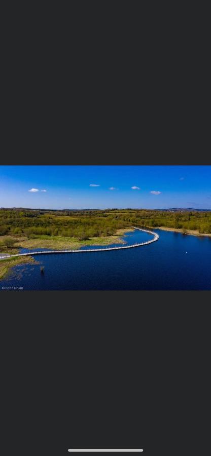 Lough Key Luxury Riverfront Apartment Cootehall Exterior foto