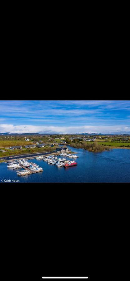 Lough Key Luxury Riverfront Apartment Cootehall Exterior foto